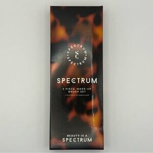 NWT- Spectrum 3 piece make-up brush set